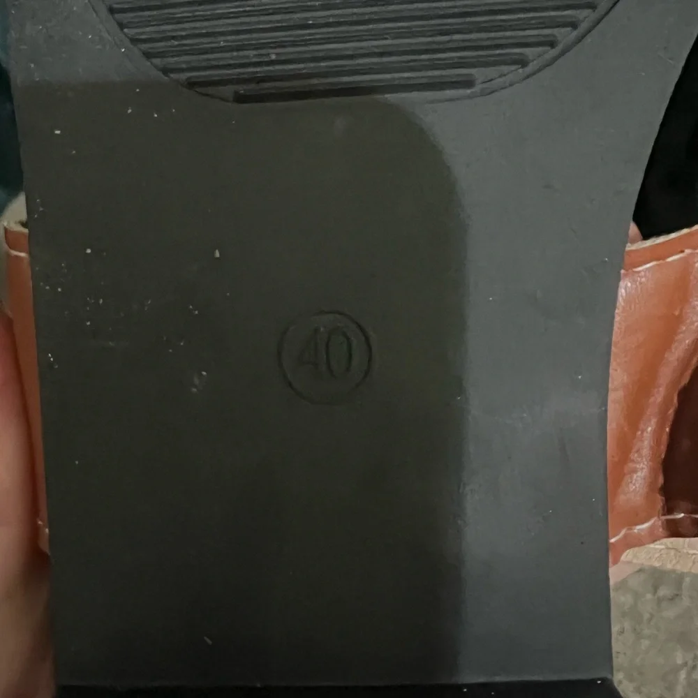 Sparkling Crystal Embellished Sandals - Picture 3 of 3